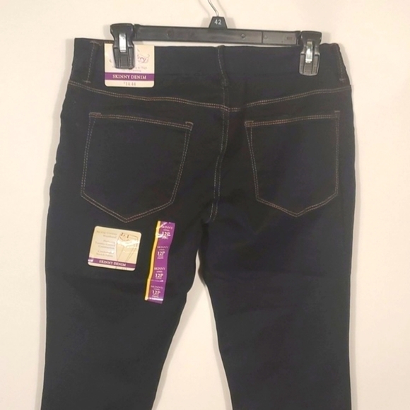 Faded Glory Dark Wash Jeans Soft Petite 12P NWT Straight Leg - Picture 7 of 8